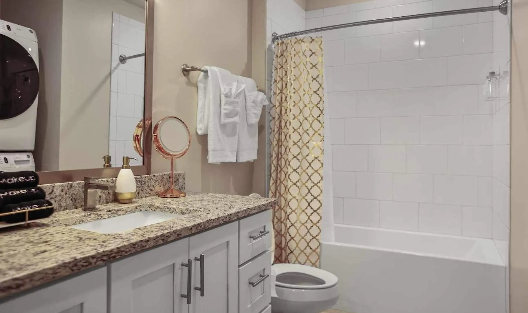 New Condo In Nashville, Pool Gym Rooftop & Laundry 5 Min From Broadway United States