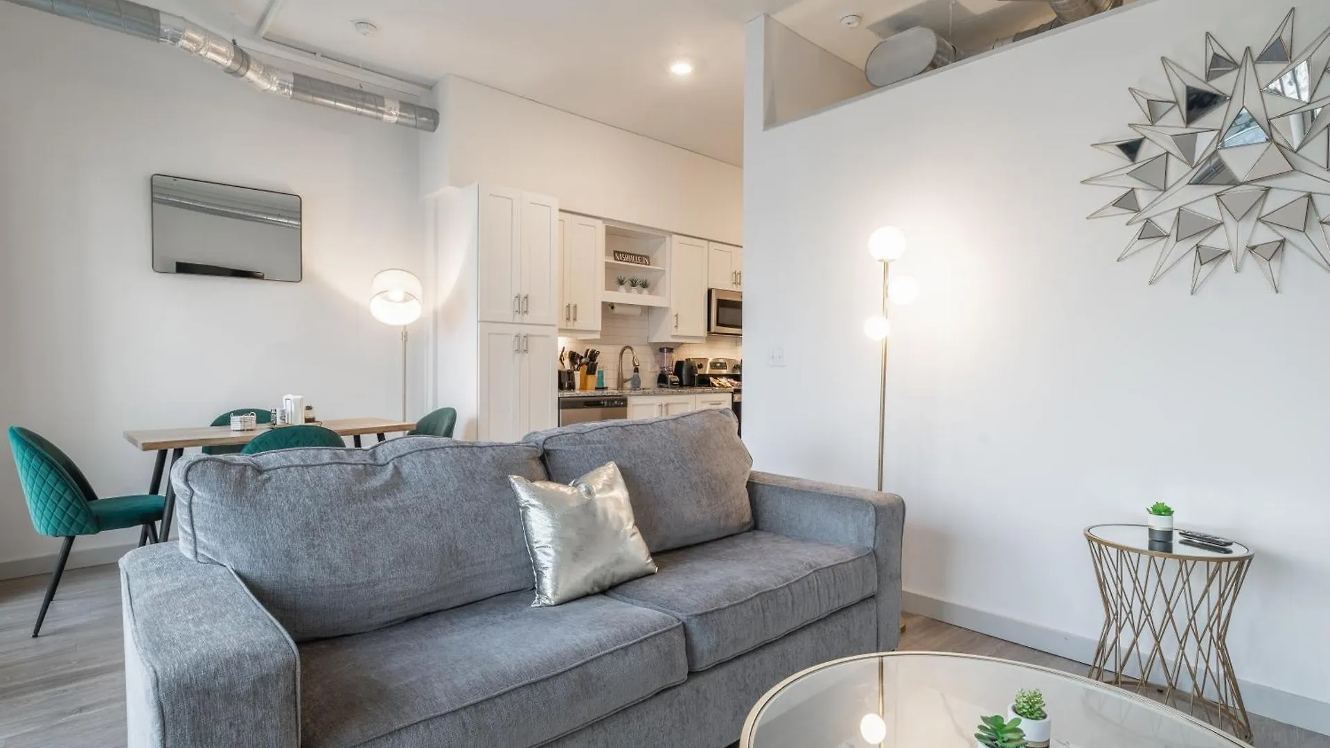 Apartment New Condo In Nashville, Pool Gym Rooftop & Laundry 5 Min From Broadway