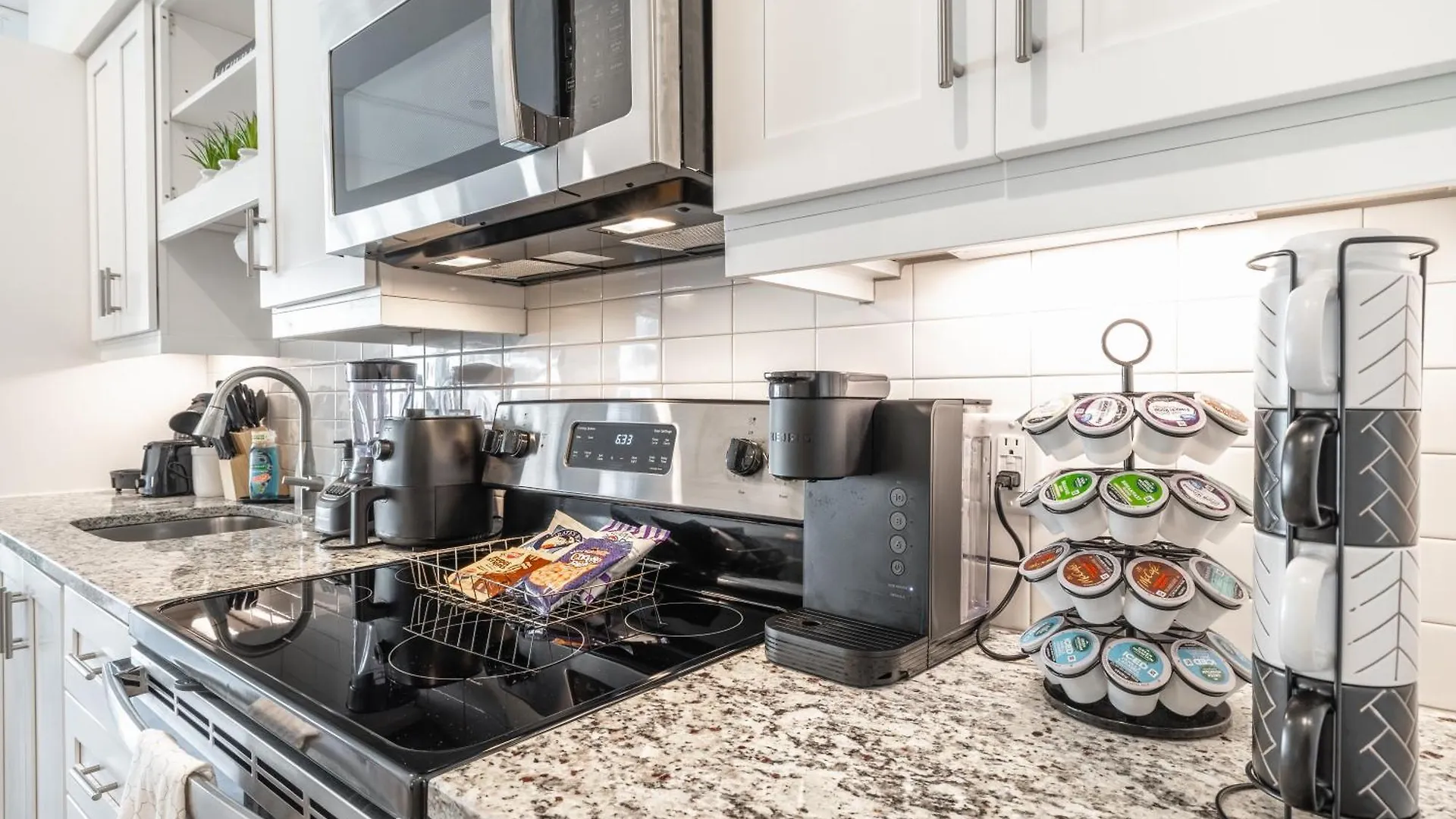 New Condo In Nashville, Pool Gym Rooftop & Laundry 5 Min From Broadway 0*, Nashville United States